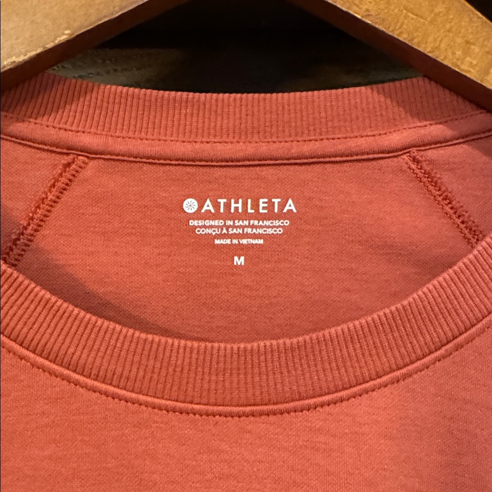 Athleta Sundown Crewneck Sweatshirt in Cranberry Red—Size Medium - Picture 4 of 6